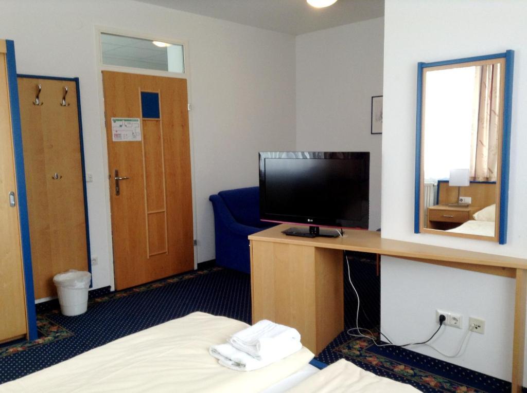 Thalinger Hof Hotel Kronstorf Quarto foto