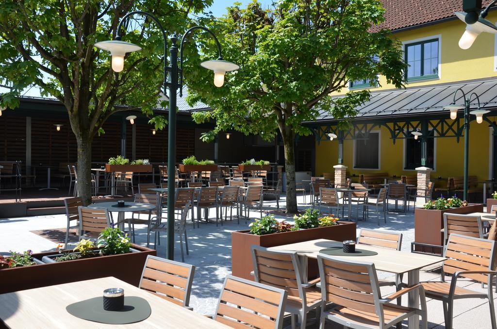 Thalinger Hof Hotel Kronstorf Exterior foto
